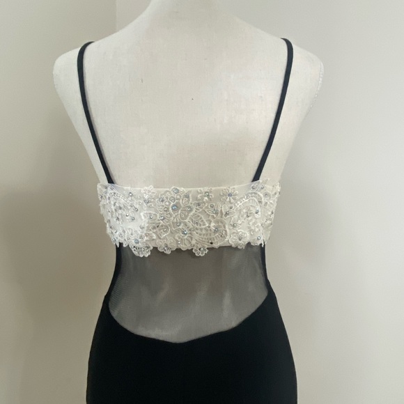 Dave and Johnny Black long dress with sheer panel - Picture 8 of 12